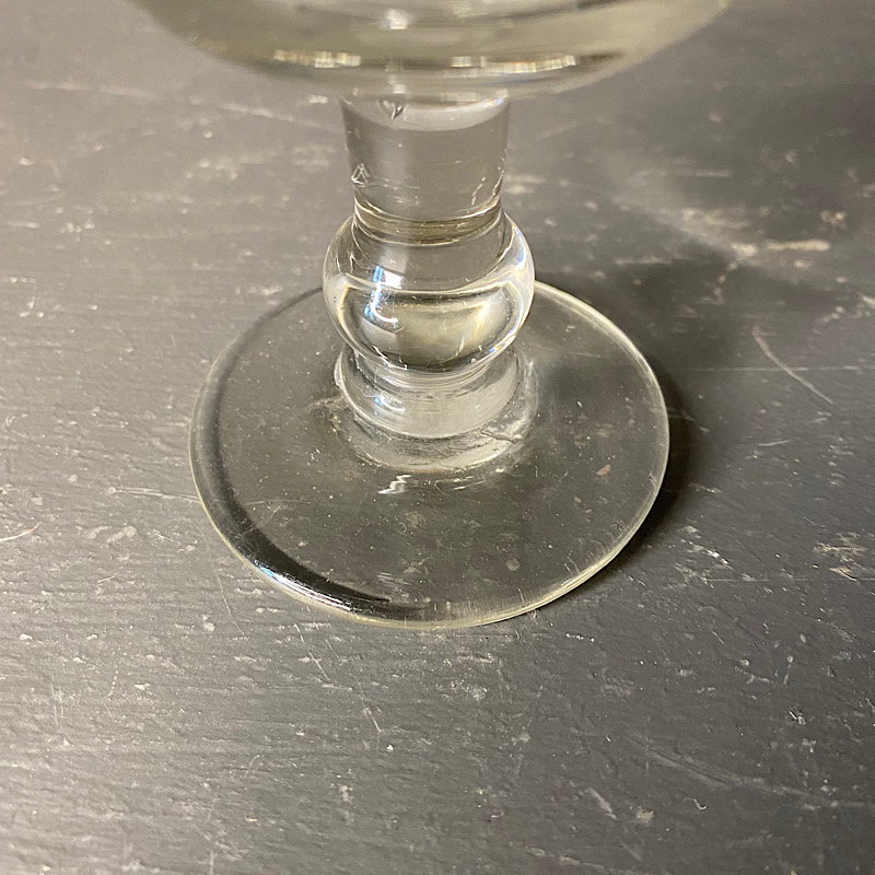 Tulipanformet souvenirglas med enkelt dekoration fra Bellevue Vintage - foto 2 Tulipanformet souvenirglas med enkelt dekoration fra Bellevue Vintage - foto 2