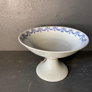 kageopsats i creme hvid fra bellevue vintage